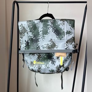 Sak Gear backpack - never used